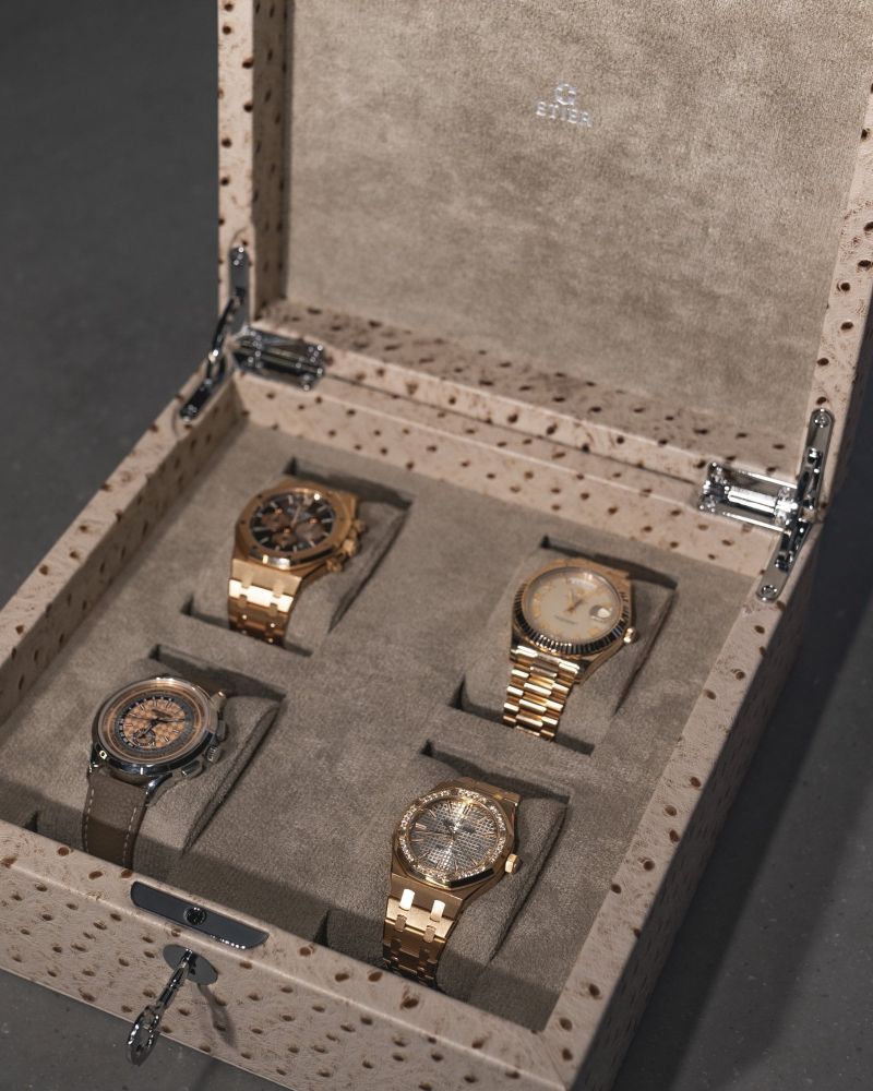 Etier Vigo Four Watch Case Light Cappuccino Ostrich Leather