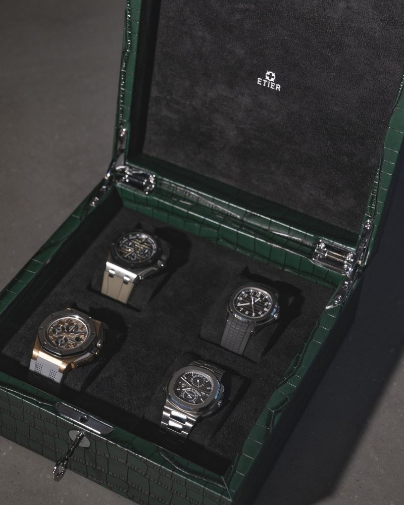 Etier Tempo Four Watch Case Green Crocodile Leather